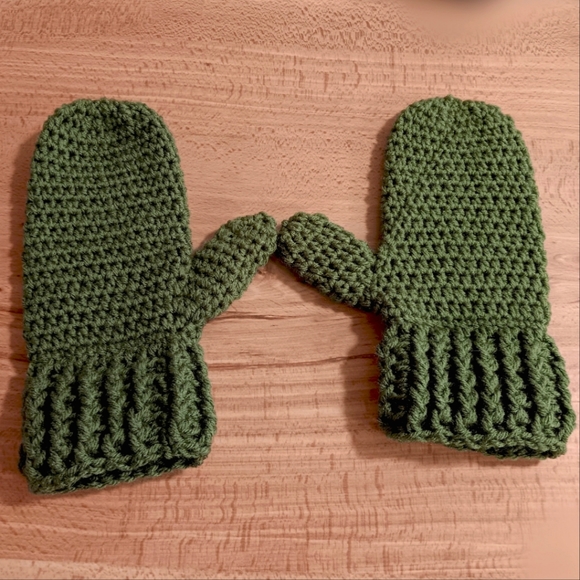 MTO Handmade Unisex Mittens - Picture 1 of 2